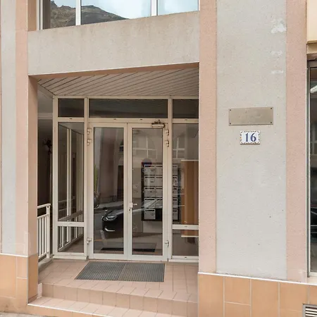 Appt 4 Personnes Plein Centre Avec Parking Apartament *