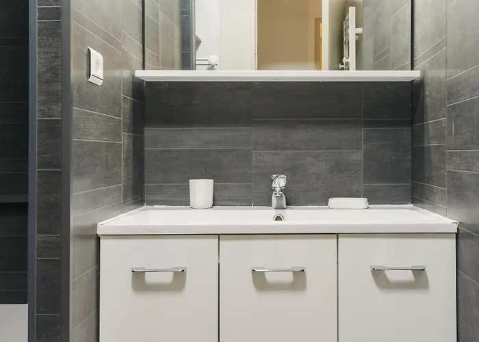 Appt 4 Personnes Plein Centre Avec Parking Appartement